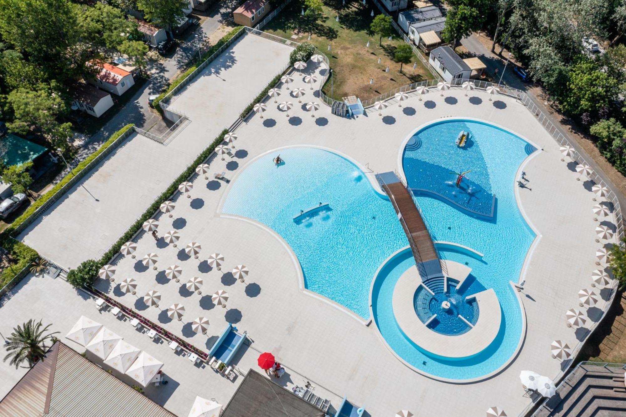 Club Del Sole Adriano Family Collection Hotell Punta Marina Exteriör bild